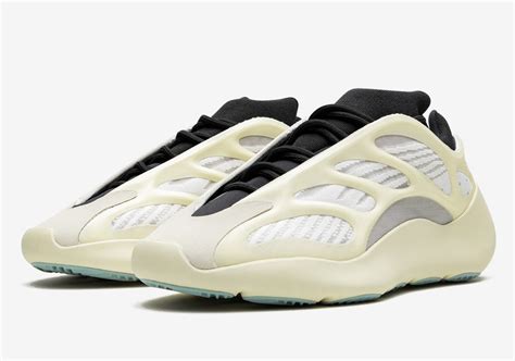 yeezy 700 azael